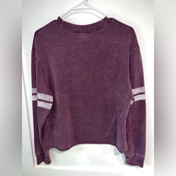 Walt Disney World  purple long sleeve slouchy/ crop top with Mickey Mouse - Picture 3 of 3